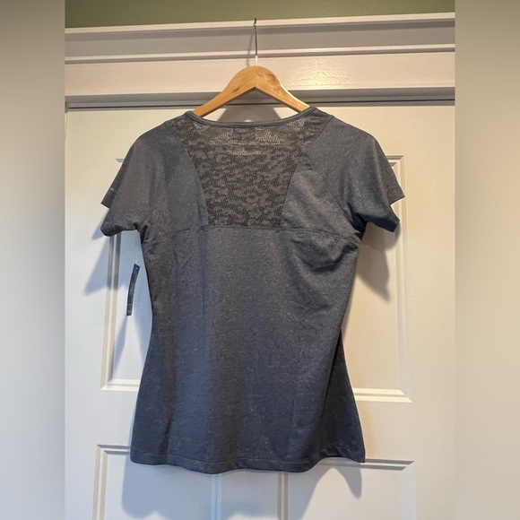 Columbia Peak to Point II T-Shirt Size Small NWT - Picture 4 of 5